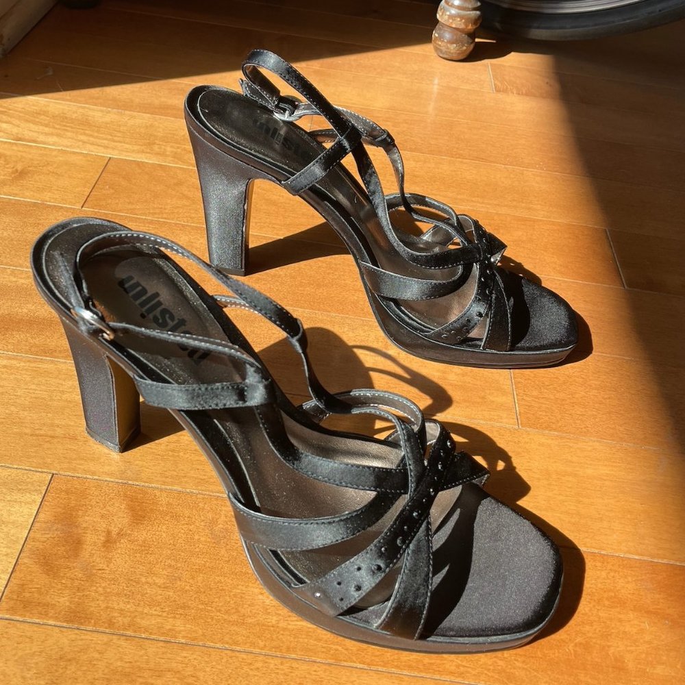 UNLISTED by Kenneth Cole Open Toe Pumps